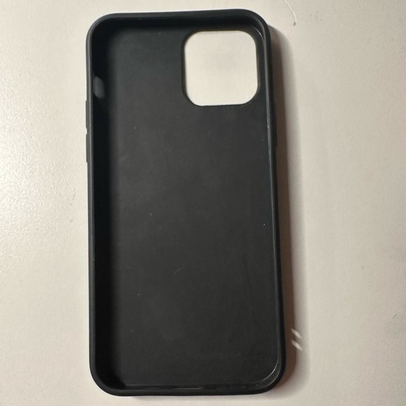 SCROLL - 5 different iphone 12 pro phone cases! 🥰 - Picture 10 of 10